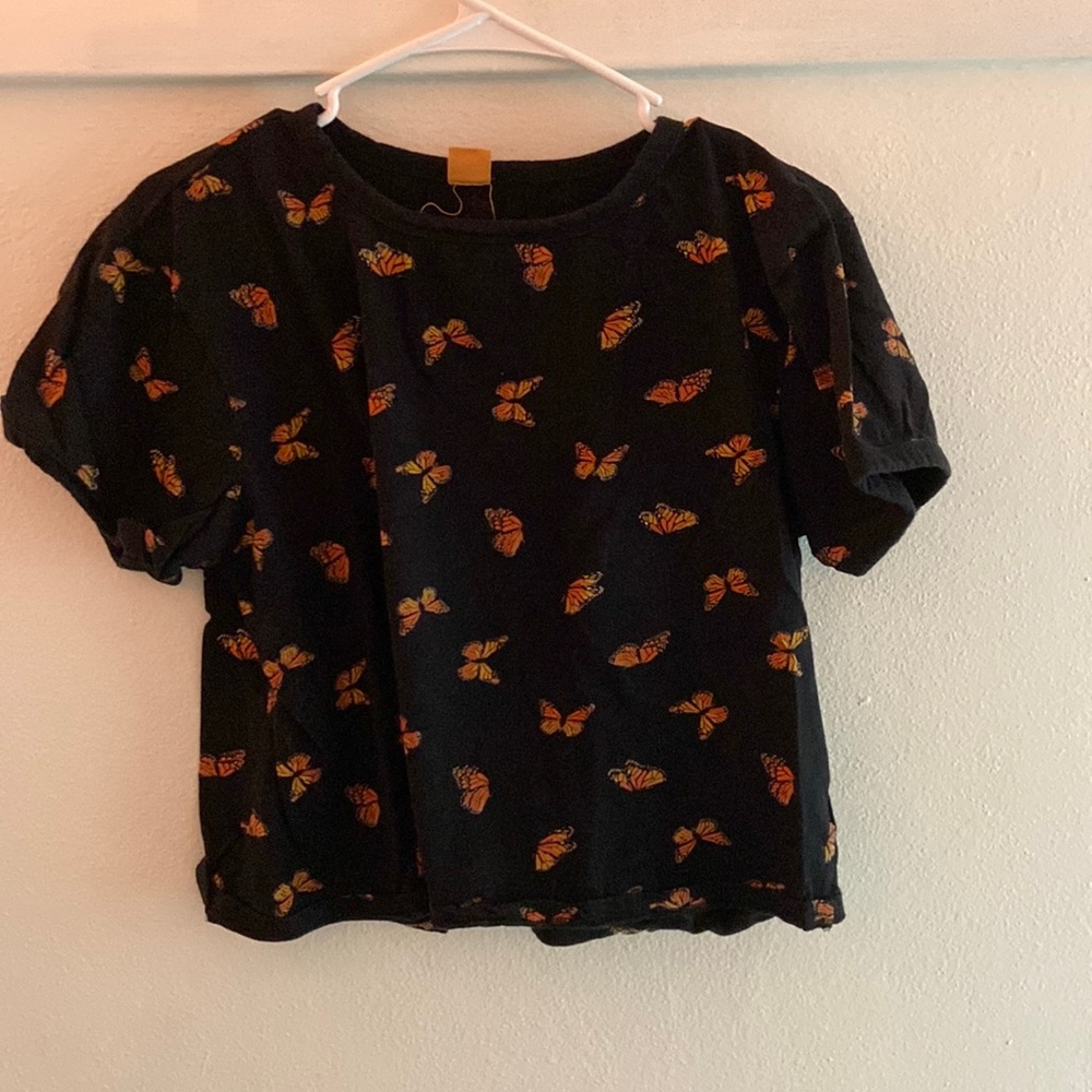 Cropped t-shirt. Lightly worn and very lightweight.